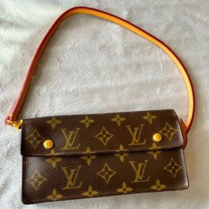Louis Vuitton Mono Accordion Wallet